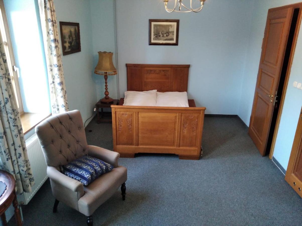 Dworek Pod Herbem Gądkowice Extérieur photo