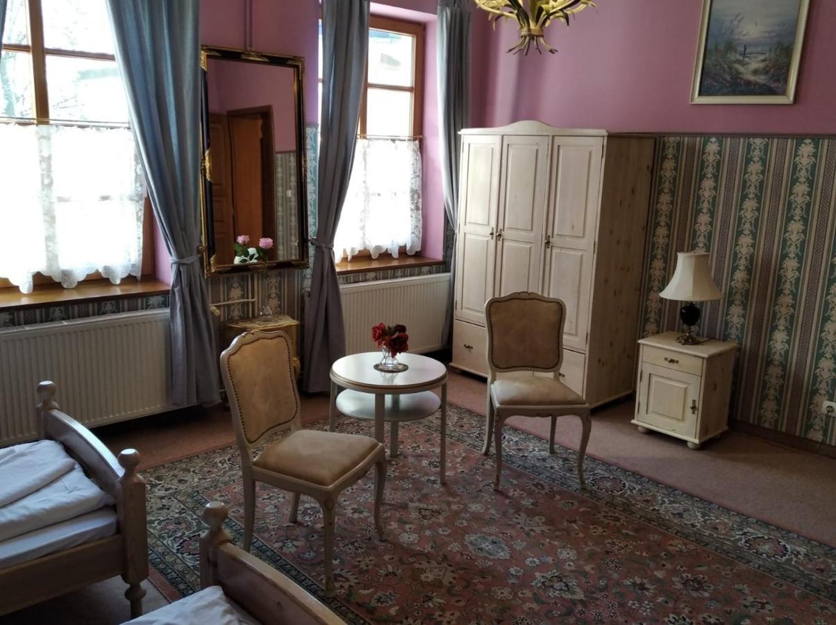 Dworek Pod Herbem Gądkowice Extérieur photo