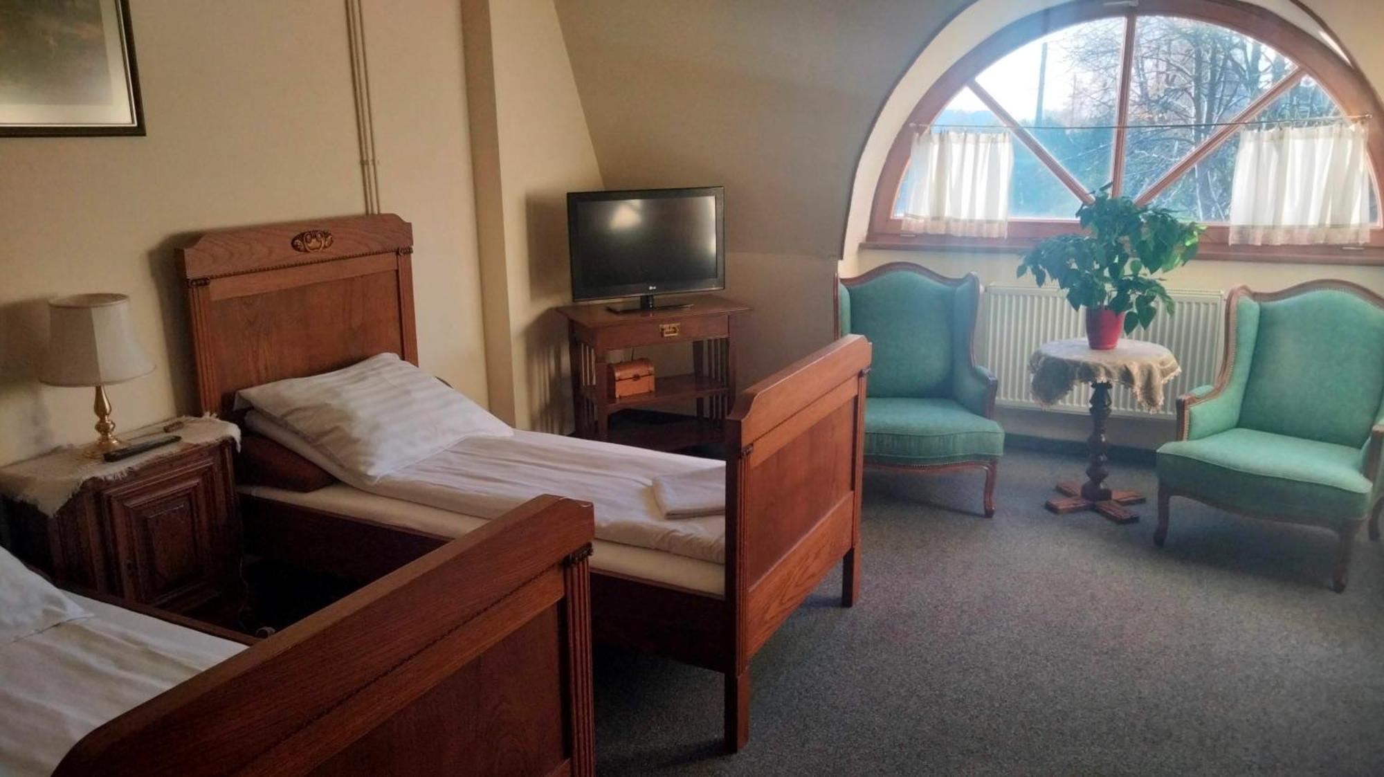 Dworek Pod Herbem Gądkowice Extérieur photo