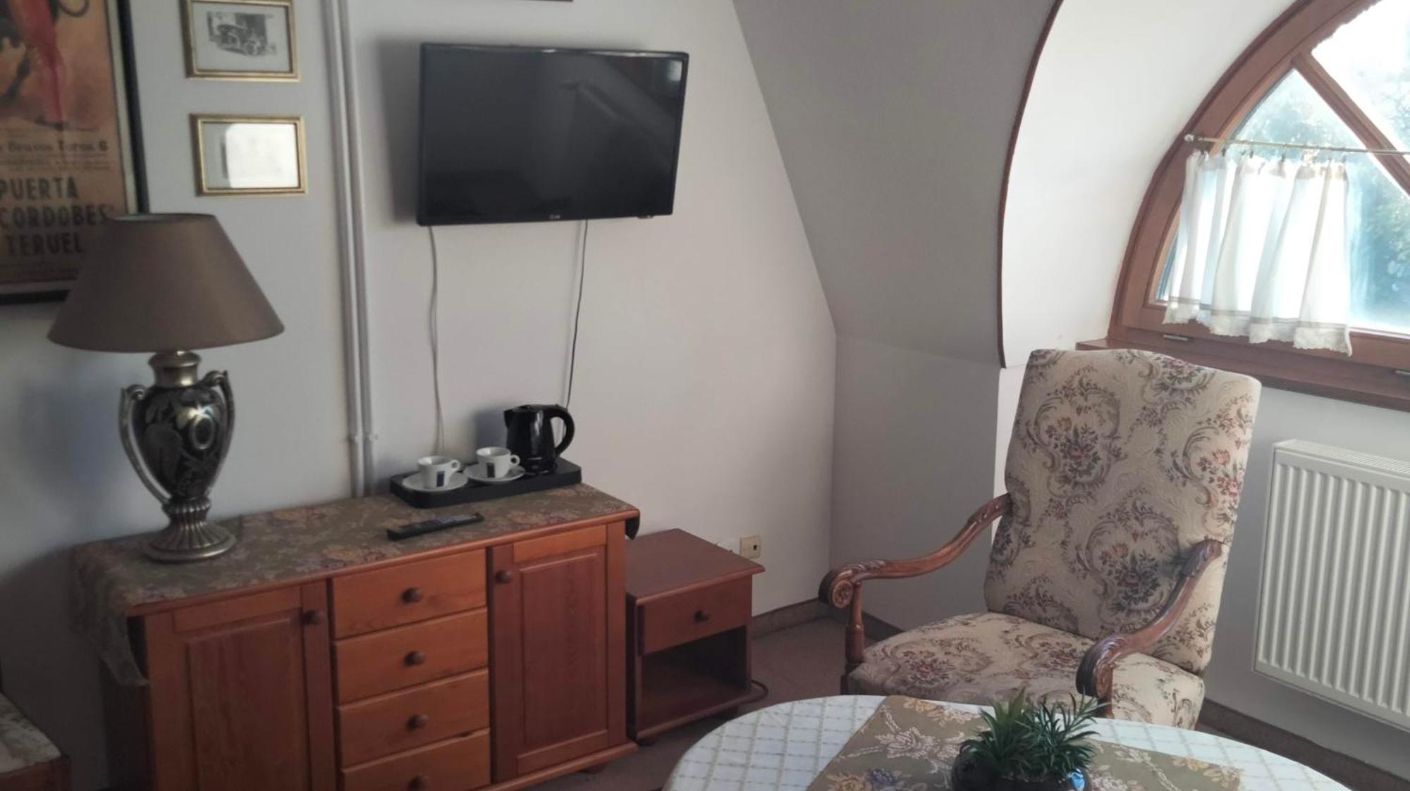 Dworek Pod Herbem Gądkowice Extérieur photo
