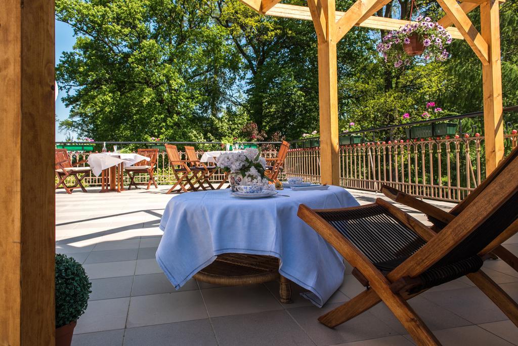 Dworek Pod Herbem Gądkowice Extérieur photo