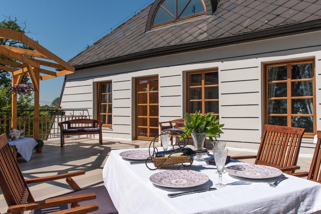 Dworek Pod Herbem Gądkowice Extérieur photo